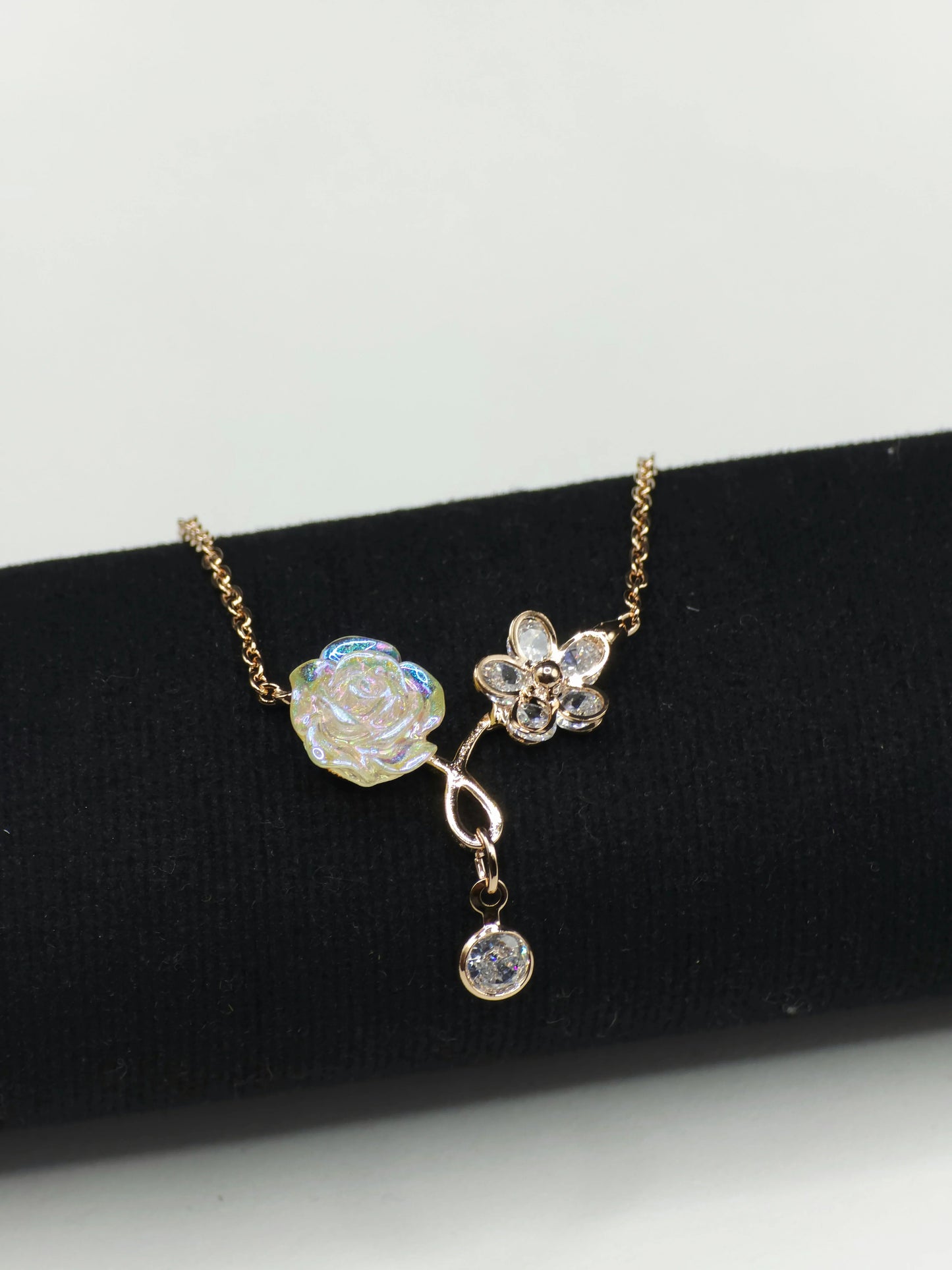 Sun Flower Rose-Gold Necklace - Artisanal Jewellery