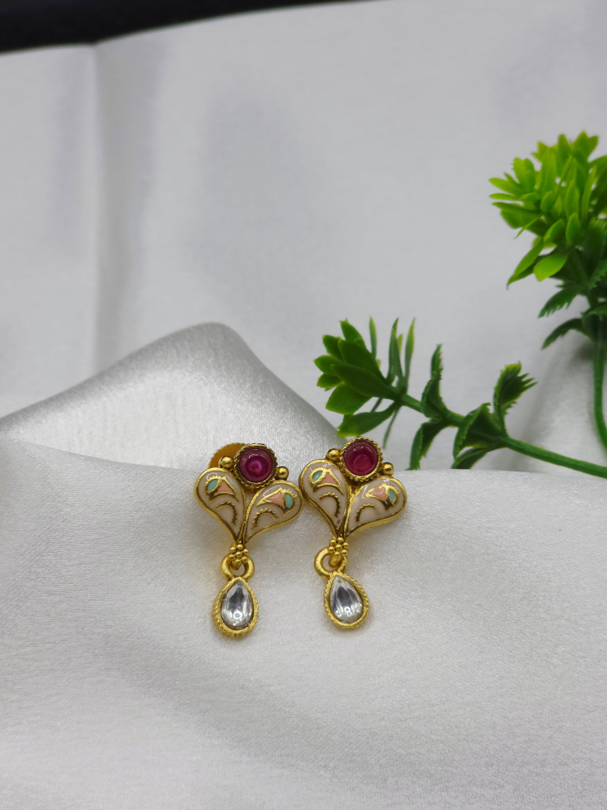 Ava Swarovski Jadtar 18K Gold-Plated Chain-Pendant | Artisanal Jewellery - Artisanal Jewellery