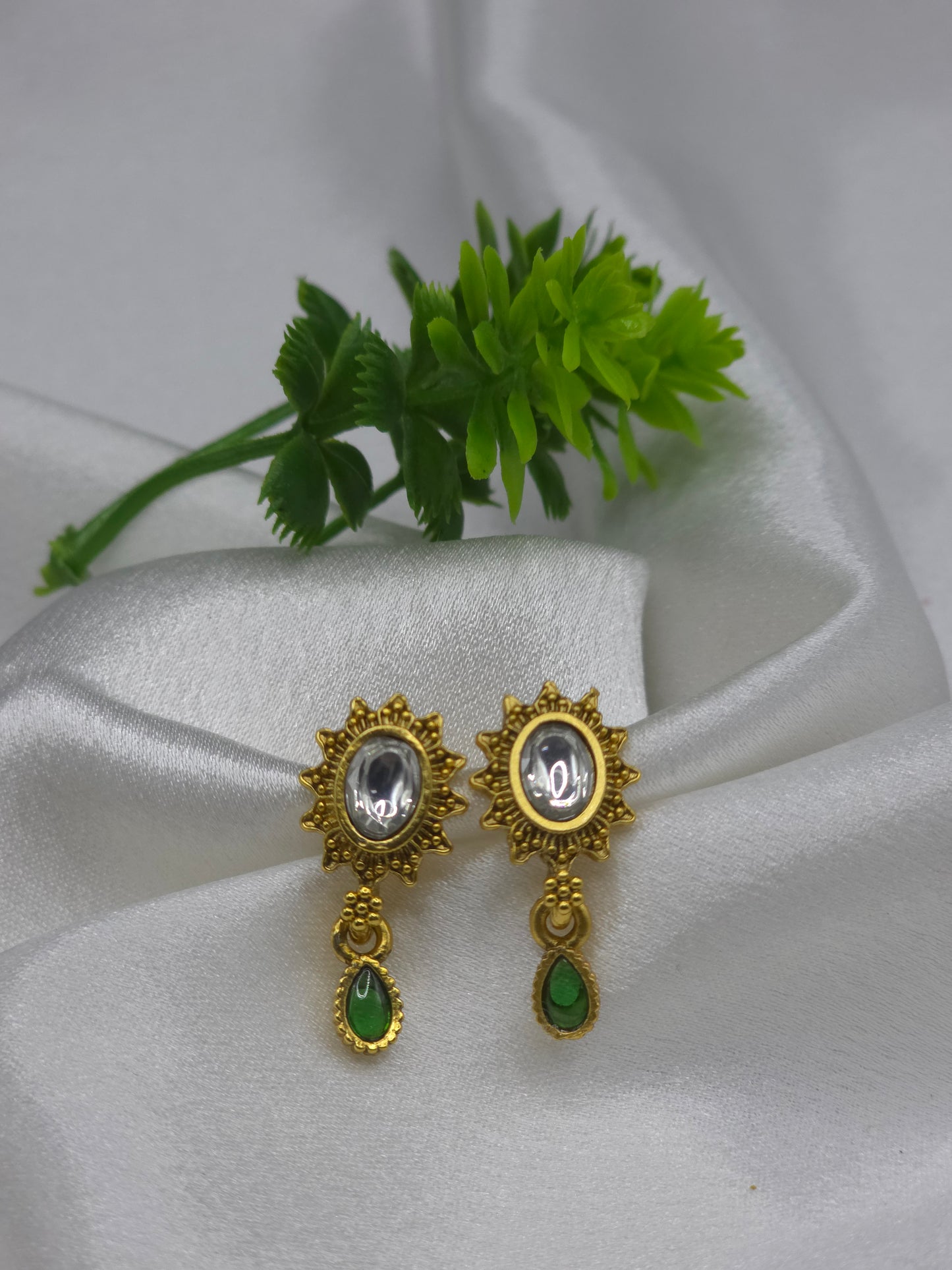 Ilara Swarovski Jadtar 18K Gold-Plated Chain-Pendant | Artisanal Jewellery - Artisanal Jewellery