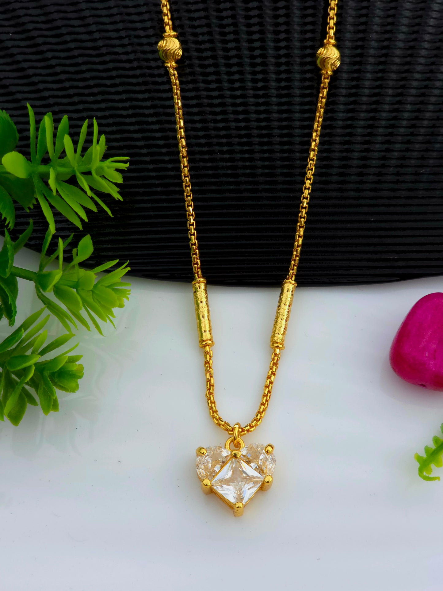 white heart 18k gold plated nacklace - Artisanal Jewellery