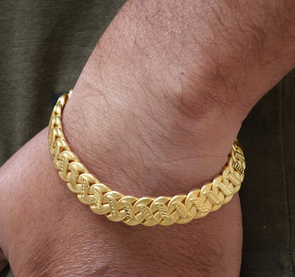 Attention-Getting Gold Plated Pokal Bracelet for Men