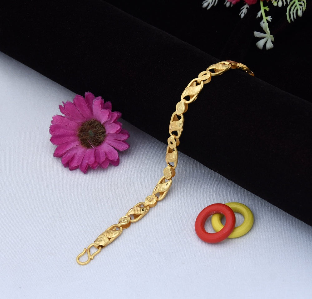Kohli Exquisite Design Gold Plated Bracelet for Men