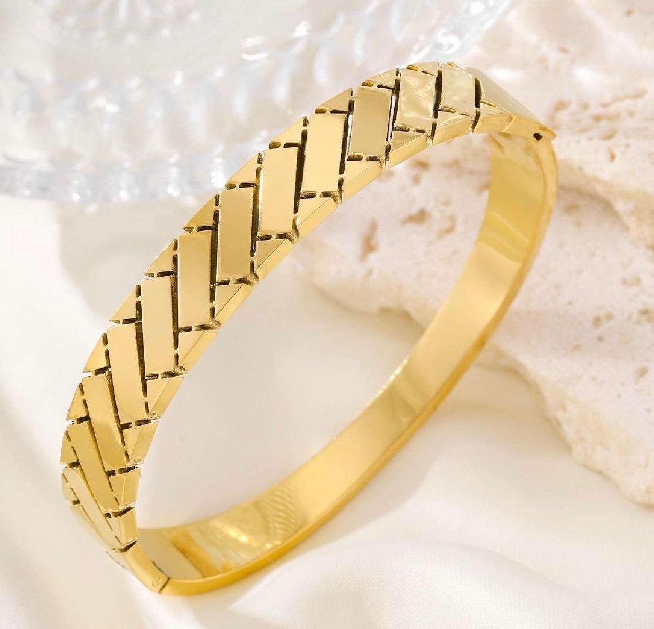 Rysa 18K Gold Plated Bracelet Kada | Artisanal Handmade Jewellery - Artisanal Jewellery