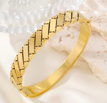 Rysa 18K Gold Plated Bracelet Kada | Artisanal Handmade Jewellery - Artisanal Jewellery
