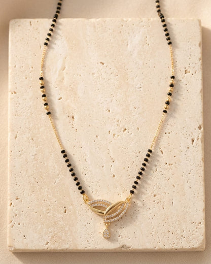 Elegant Leaf Drop Mangalsutra