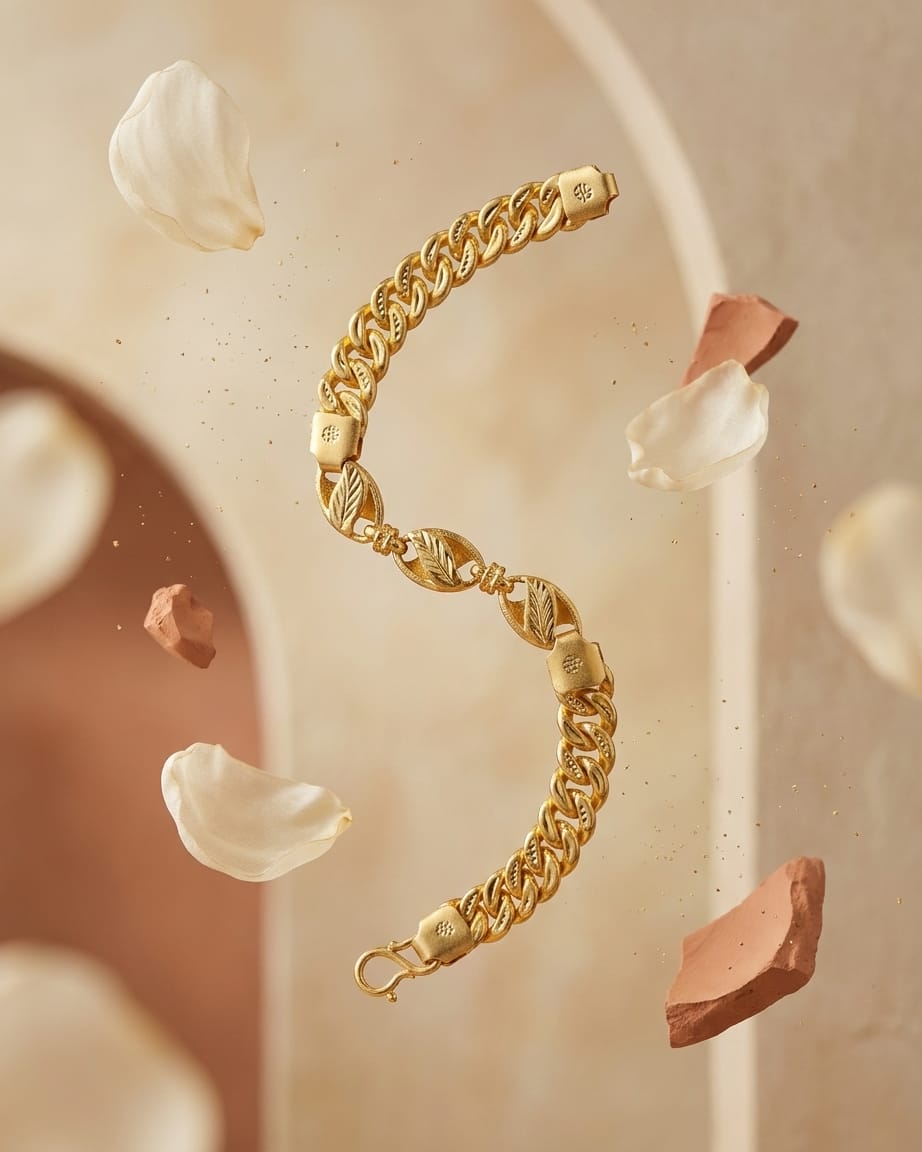 Royal Leaf Link Gold Bracelet