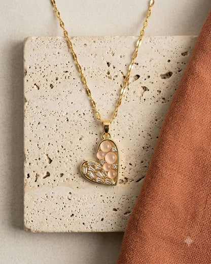 Elegant Pearl Heart Crystal Pendant Necklace