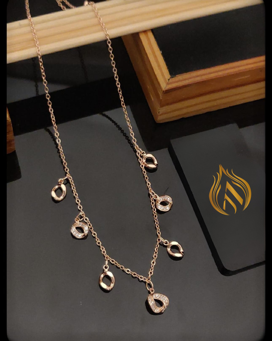 round charm Rosegold Plated nacklace - Artisanal Jewellery