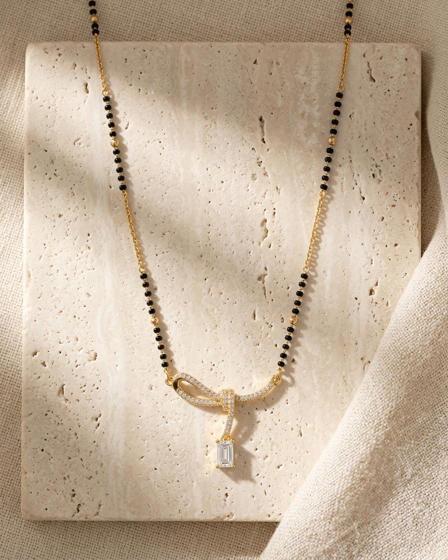 Elegant Diamond Knot Mangalsutra Necklace – Modern Gold & Black Bead Chain with Pendant | Minimal Bridal Jewellery