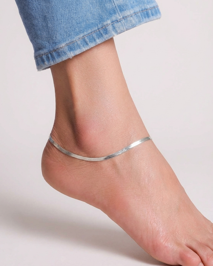 Minimal Silver Anklet – Elegant Flat Chain Anklet for Women