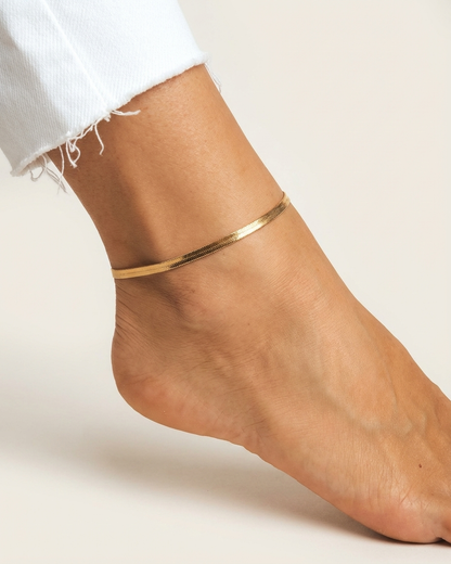 Minimal Gold Anklet – Elegant Flat Chain Anklet for Women