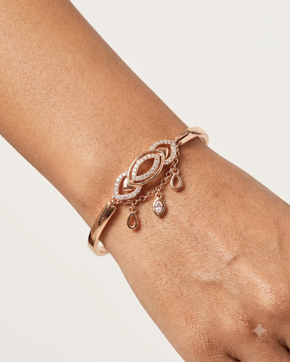Rose Gold Elegant Eye-Shaped Charm Bracelet