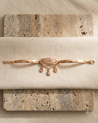 Rose Gold Elegant Eye-Shaped Charm Bracelet