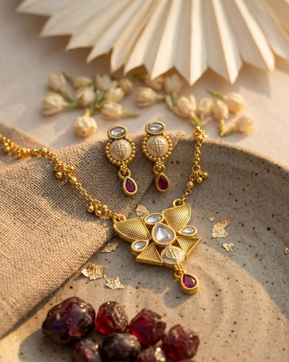 Dania Swarovski Jadtar 18K Gold-Plated Chain-Pendant | Artisanal Jewellery