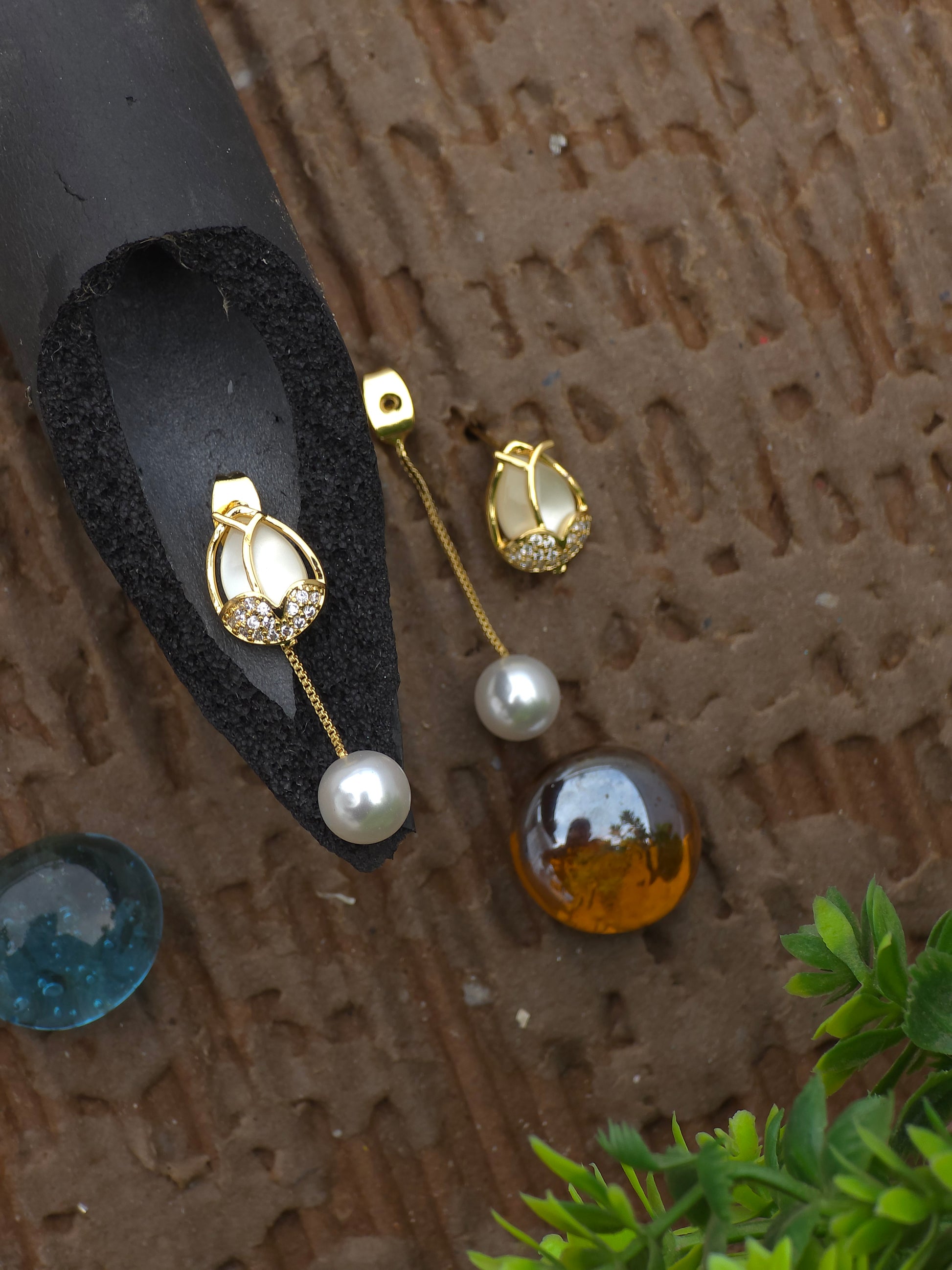 White Pearl 18K Gold-Plated Earrings | Artisanal Handmade Jewellery - Artisanal Jewellery