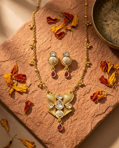 Dania Swarovski Jadtar 18K Gold-Plated Chain-Pendant | Artisanal Jewellery